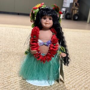 Hawaiian Hula Doll with Green Skirt and Red Lei